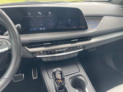 Used 2024 Cadillac XT4 Sport FWD image 11