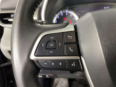 Used 2024 Toyota Highlander XLE image 19
