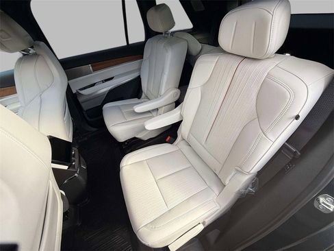 New 2026 Cadillac Vistiq Luxury w/ LPO, Floor Liner Package image 13