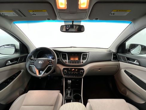 Used 2016 Hyundai Tucson SE w/ Option Group 02 FWD image 9