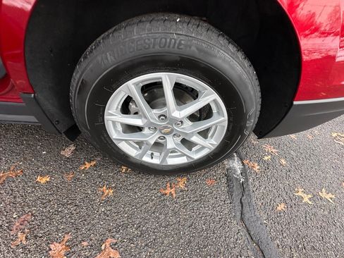 Used 2023 Chevrolet Equinox LT image 25