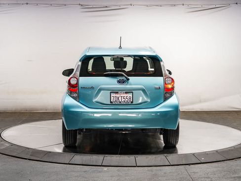 Used 2014 Toyota Prius C One FWD image 3