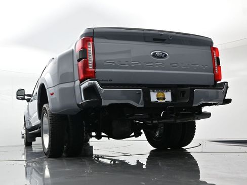 New 2026 Ford F450 Lariat w/ Lariat Premium Package image 31