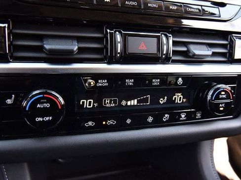 Certified 2025 Nissan Pathfinder SL w/ SL Premium Package image 19