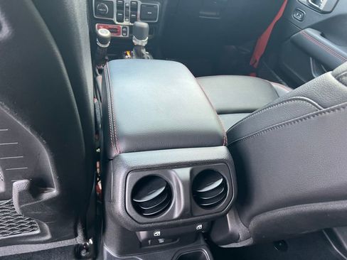 Used 2023 Jeep Gladiator Rubicon w/ Cold Weather Group AWD/4WD image 25