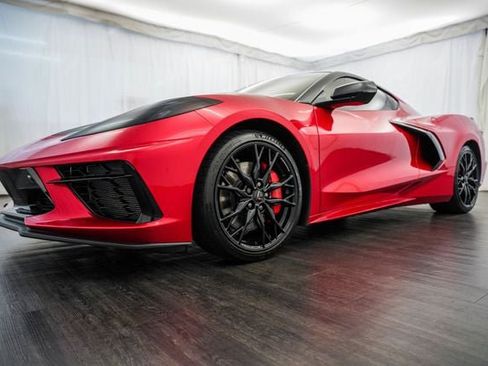 Used 2024 Chevrolet Corvette Stingray Premium Cpe w/ Z51 Performance Package RWD image 23