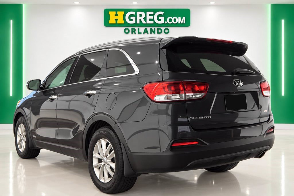 Used 2017 Kia Sorento AWD image 2