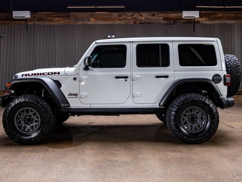 Used 2024 Jeep Wrangler Unlimited Rubicon w/ Technology Group AWD/4WD image 4