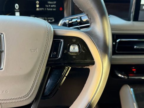 Used 2023 Lincoln Aviator Reserve image 22