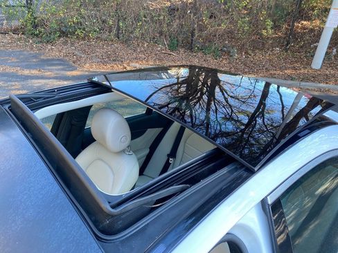 Used 2017 Mercedes-Benz C 300 4MATIC Sedan image 44