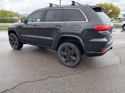 Used 2015 Jeep Grand Cherokee Altitude AWD/4WD image 4