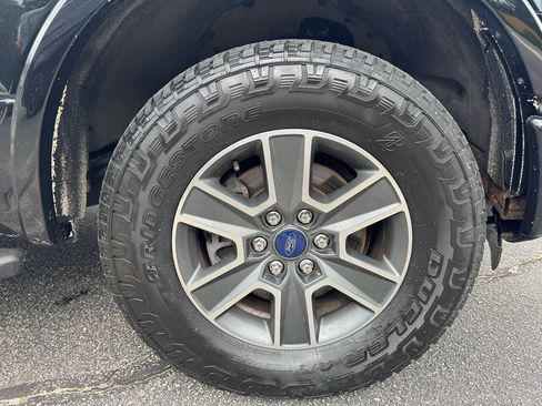 Used 2016 Ford F150 XLT w/ Equipment Group 302A Luxury AWD/4WD image 25