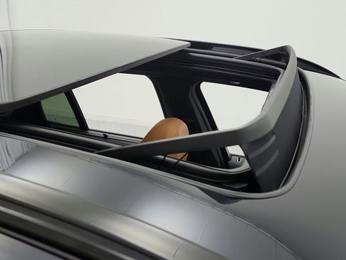 Used 2024 BMW X3 sDrive30i w/ M Sport Package image 17