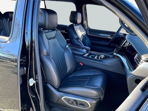 Used 2022 Jeep Wagoneer Series II image 19