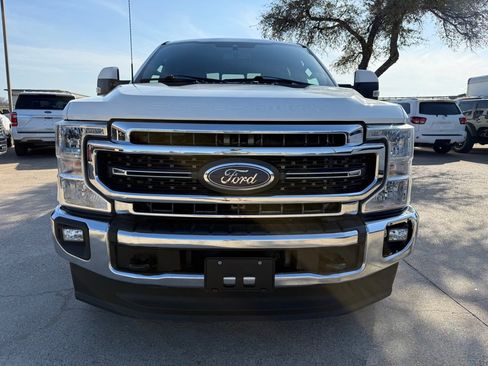 Used 2022 Ford F250 Lariat image 2