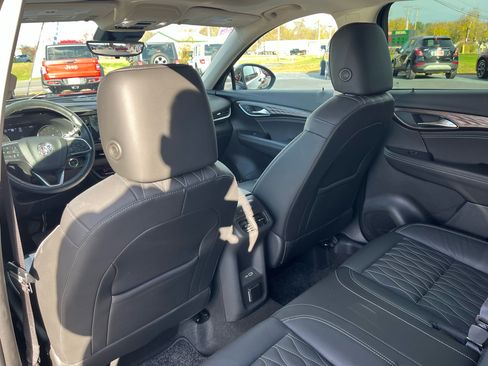 Used 2021 Buick Envision Avenir w/ Technology Package II image 21