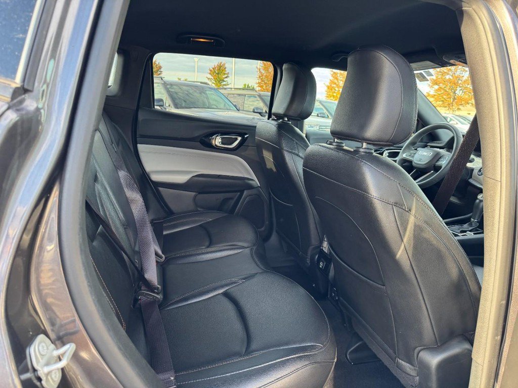 Used 2024 Jeep Compass Limited AWD/4WD image 10