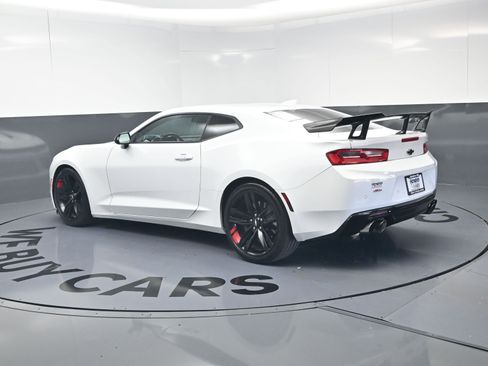Used 2018 Chevrolet Camaro SS w/ Redline Edition RWD image 7