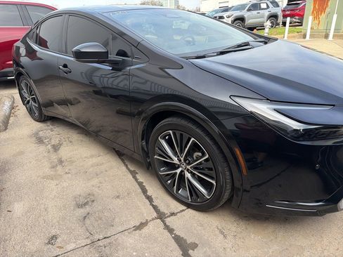 Used 2026 Toyota Prius XLE image 3