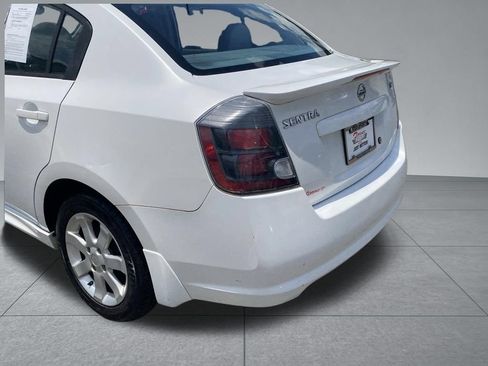 Used 2011 Nissan Sentra 2.0 SR FWD image 11