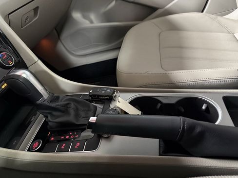 Used 2020 Volkswagen Passat 2.0T SEL image 14