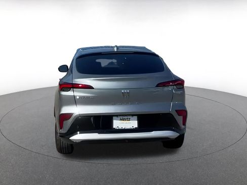 Used 2025 Buick Envista Sport Touring image 12