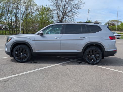 New 2026 Volkswagen Atlas SE AWD/4WD image 3