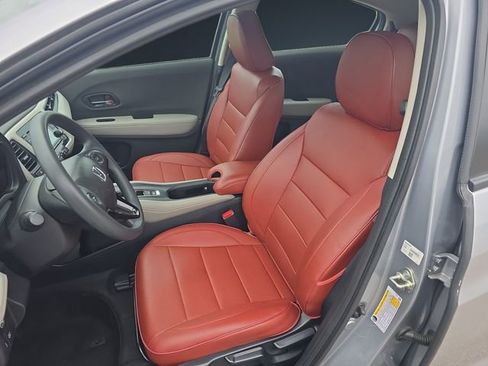 Used 2019 Honda HR-V LX image 9