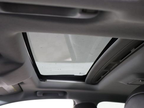 Used 2018 Chevrolet Trax LT w/ Sun & Sound Package image 14