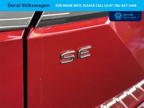 Certified 2025 Volkswagen Atlas SE w/ Black Wheel Package image 11
