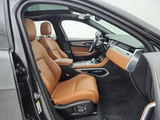 Certified 2026 Jaguar F-PACE R-Dynamic S AWD/4WD image 42