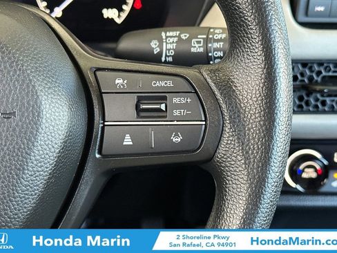 Certified 2025 Honda HR-V LX image 30