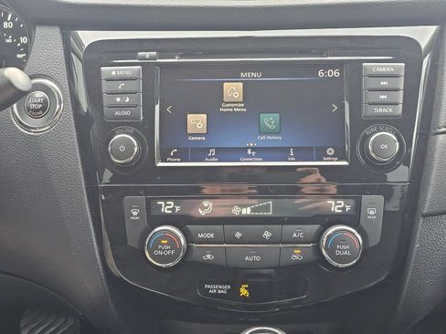 Used 2018 Nissan Rogue SV FWD image 27