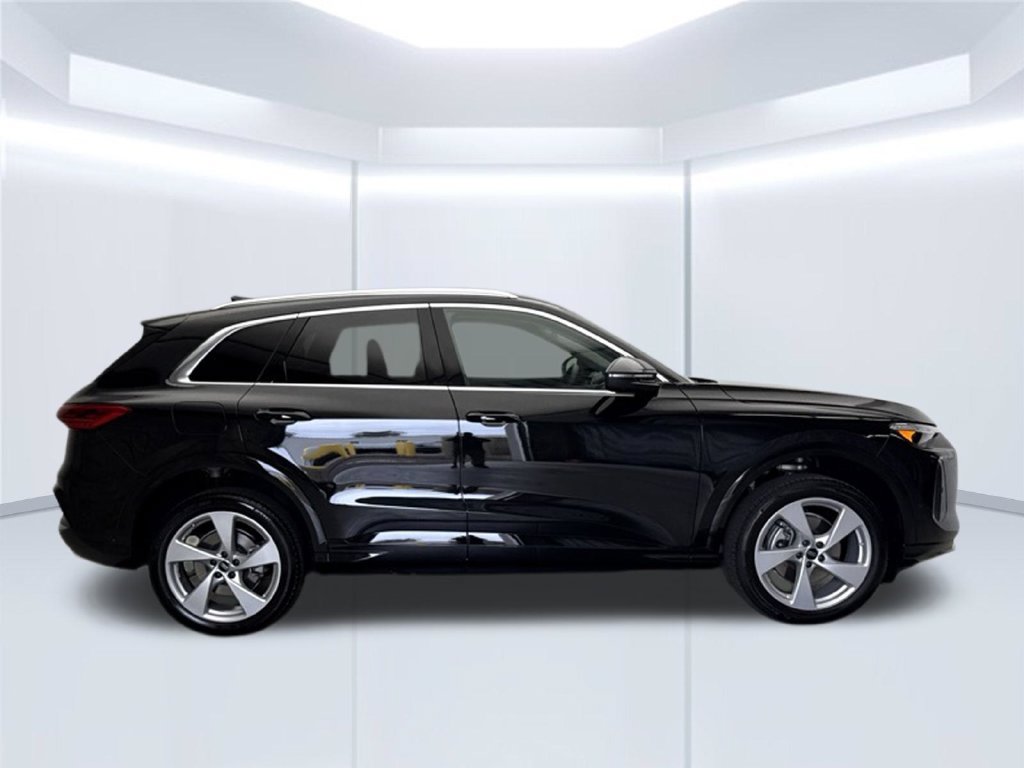 Used 2025 Audi Q5 Premium Plus AWD/4WD image 6