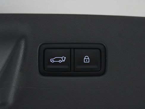 Used 2024 Hyundai Santa Fe Limited image 17