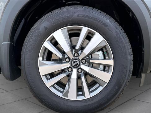 New 2025 Nissan Pathfinder SL image 12