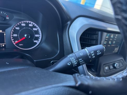 Used 2018 GMC Acadia SLE w/ LPO, Floor Liner Package image 32