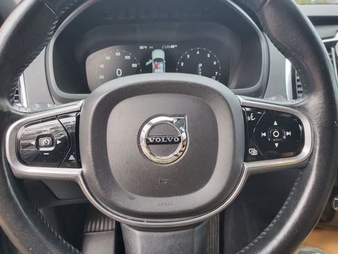 Used 2018 Volvo XC90 T6 Momentum w/ Momentum Plus Package image 26