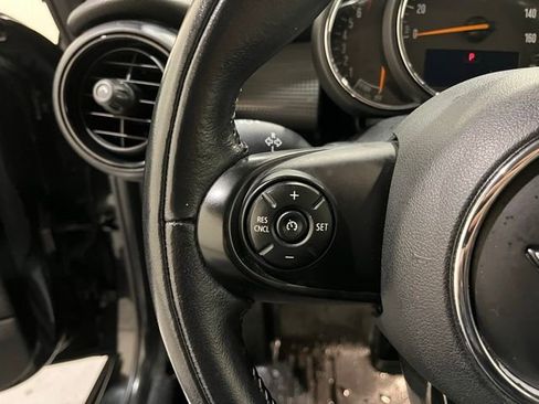 Used 2017 MINI Cooper 2-Door Hardtop image 20