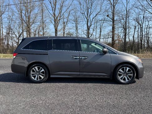 Used 2015 Honda Odyssey Touring Elite image 11