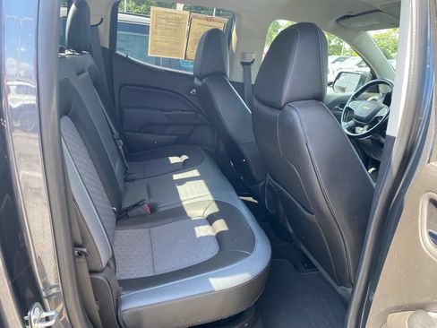 Used 2017 Chevrolet Colorado Z71 AWD/4WD image 16