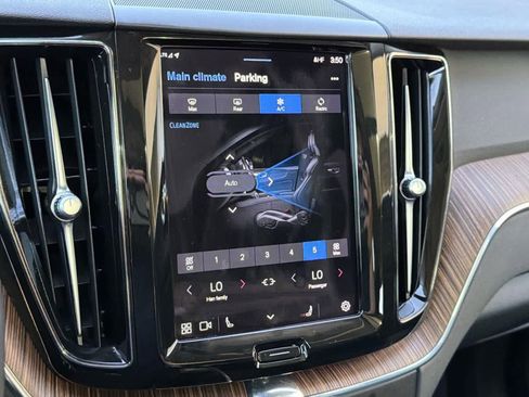 Used 2022 Volvo XC60 T8 Inscription Expression w/ Protection Package Premier image 16