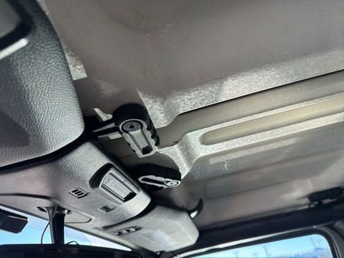 Used 2018 Jeep Wrangler Unlimited Sport image 3