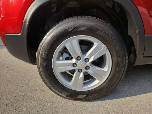 Used 2022 Chevrolet Trax LT w/ Driver Confidence Package image 12