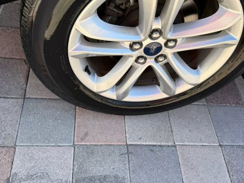 Used 2019 Ford Edge SEL FWD image 28