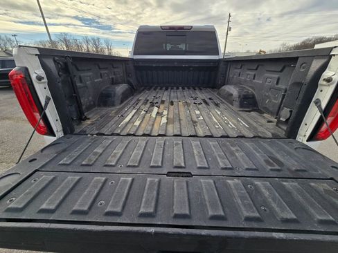 Used 2021 GMC Sierra 2500 SLT w/ SLT Premium Package image 16