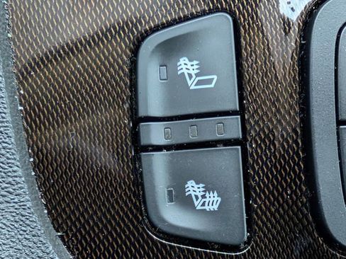 Used 2021 GMC Acadia AT4 image 20