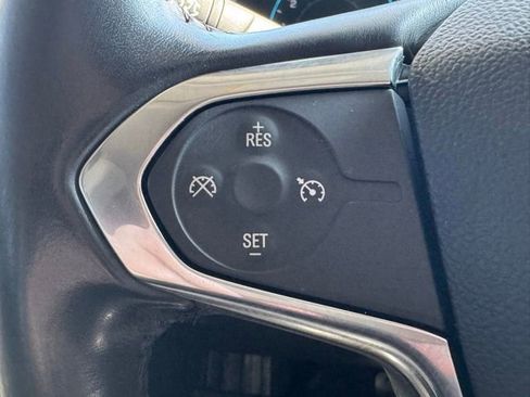 Used 2019 Chevrolet Traverse LT image 19