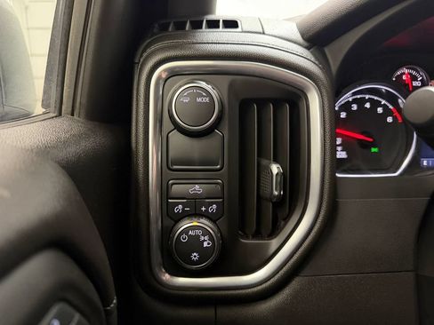 Used 2022 Chevrolet Silverado 1500 LT RWD image 30