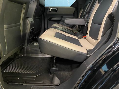 Used 2024 Ford Bronco Wildtrak image 35